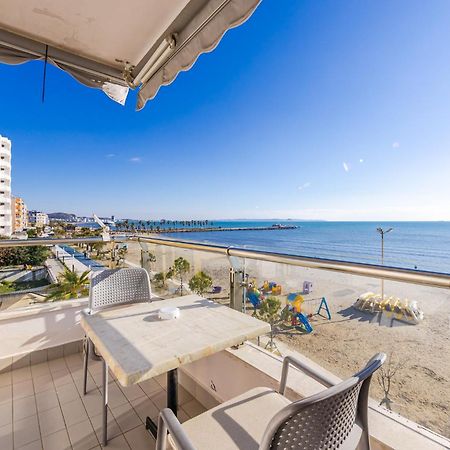 The Beachfront Apartment Durres Ngoại thất bức ảnh