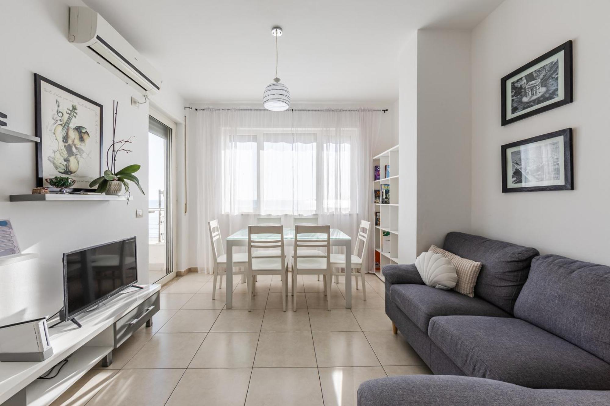 The Beachfront Apartment Durres Ngoại thất bức ảnh