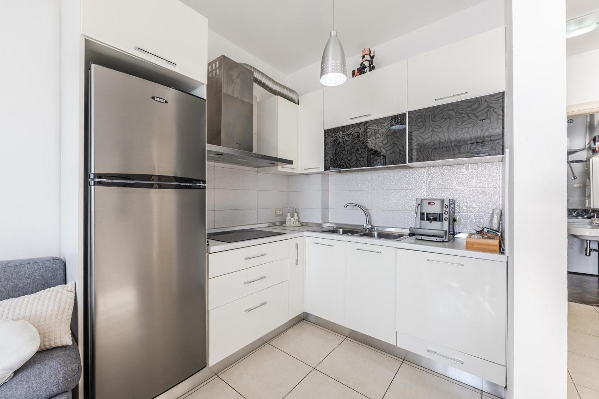 The Beachfront Apartment Durres Ngoại thất bức ảnh