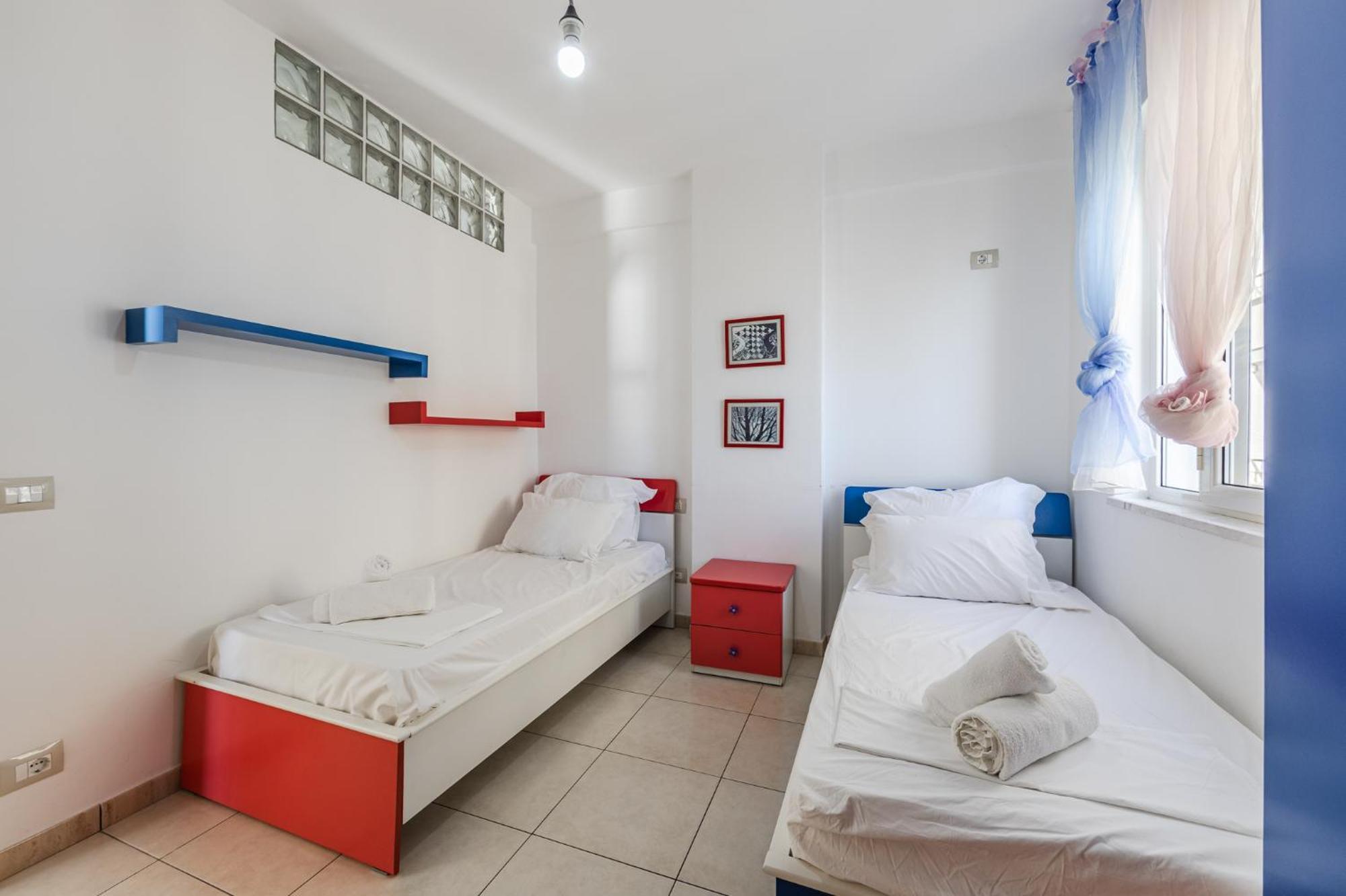 The Beachfront Apartment Durres Ngoại thất bức ảnh